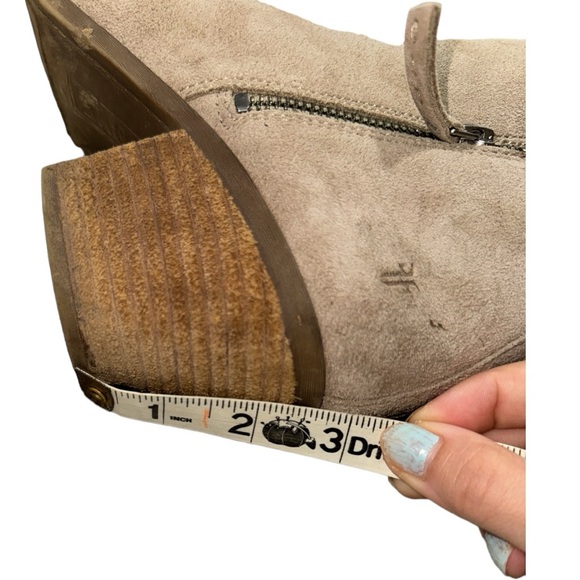 Women’s Frye “Judith” Taupe Suede Pointed Toe Double Zip Ankle Boots - 8.5 - Picture 12 of 13
